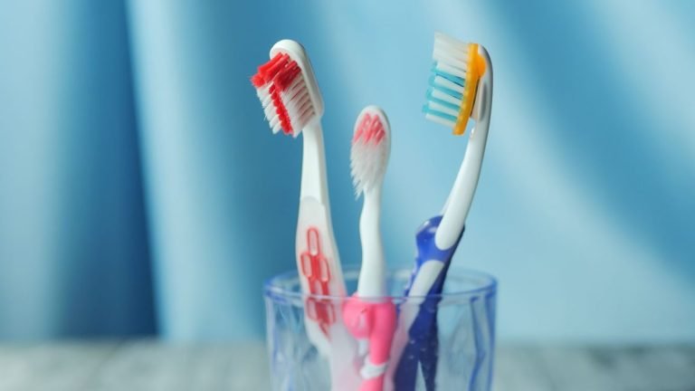 5 Simple Habits for a Healthier Smile